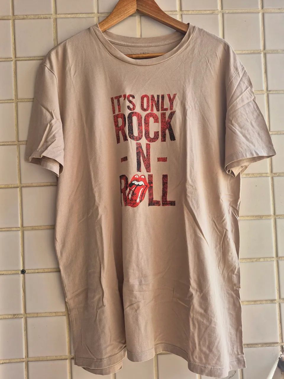 Camisa bege Rolling stones G