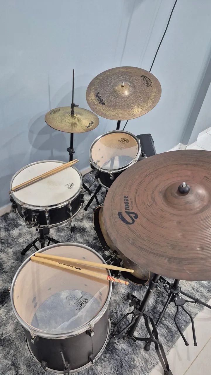 Bateria RMV Crossroads com pratos - Foto 2