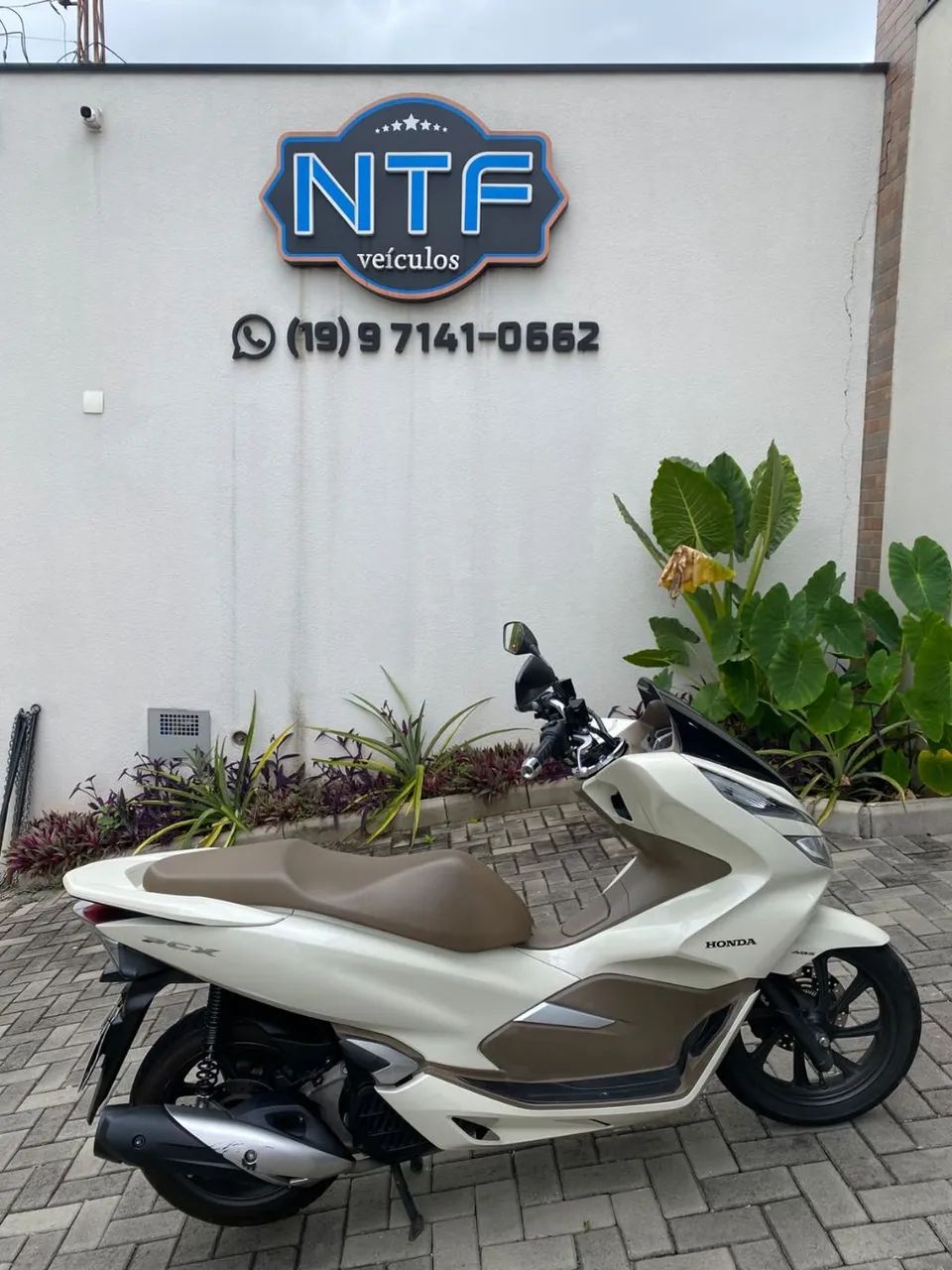 PCX 150/DLX