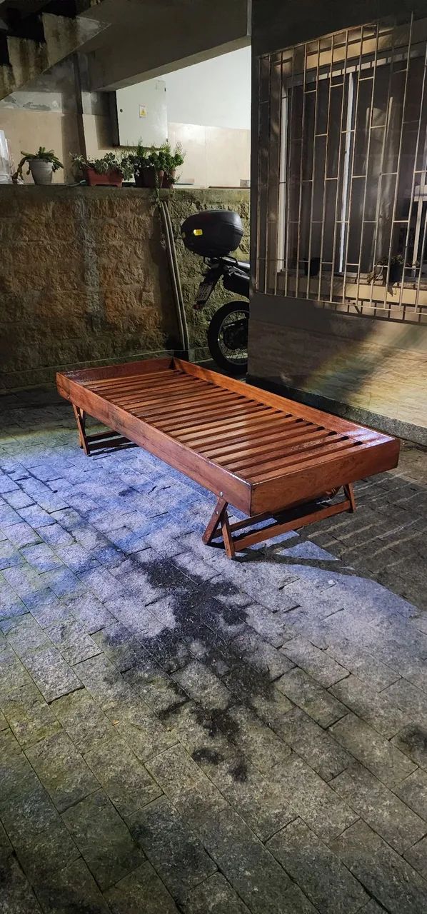 Cama Auxiliar em Madeira Angelim Maciço - Ótimo Estado - Foto 4