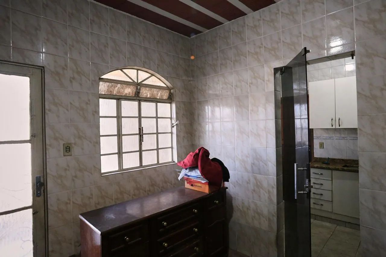 Casa à Venda - Concórdia, 3 Quartos, 200 m2 - Foto 4