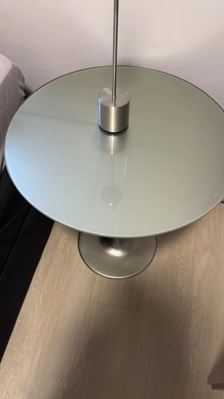 Mesa de canto redonda