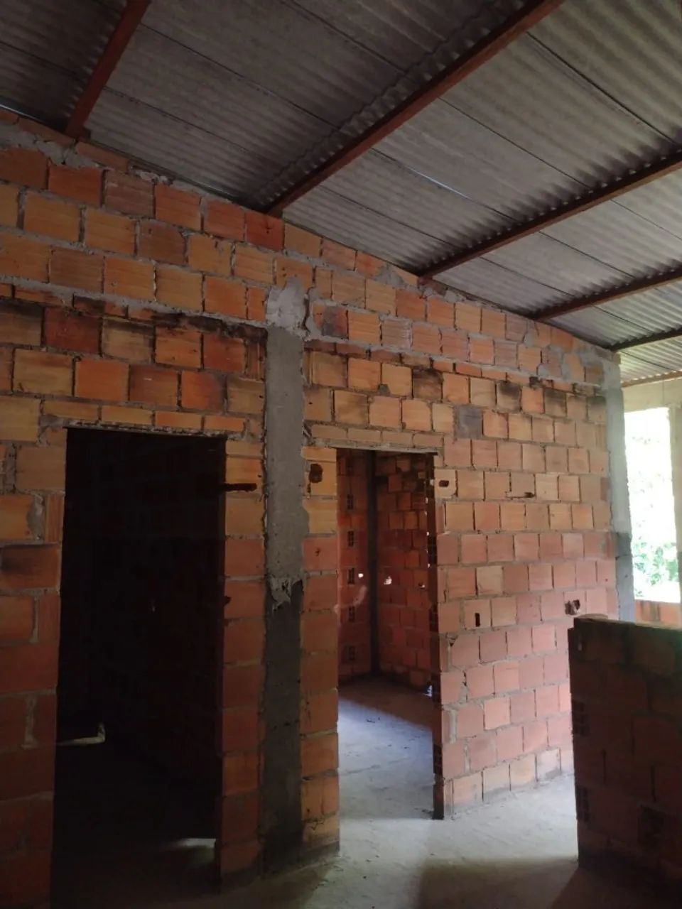 Casa Em Construção com Laje e 1° andar coberto (Térreo e 1° andar) - Foto 5