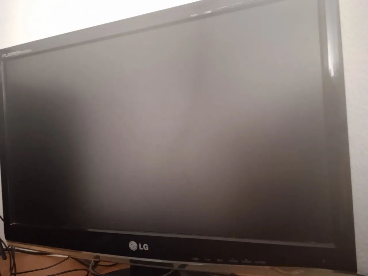 Monitor LG 20 polegadas em ótimo estado  - Foto 3
