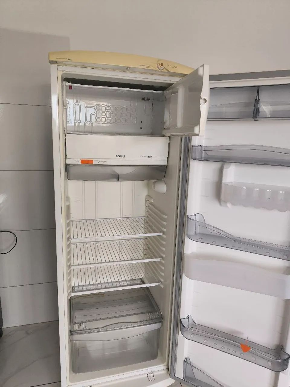 Vendo Geladeira Consul  - Foto 2