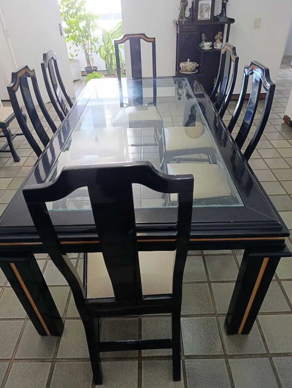 Mesa de Jantar com 8 lugares 