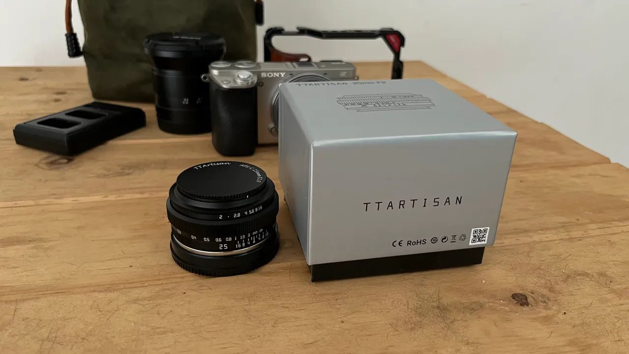 Sony Alpha A6000 com lentes e acessórios  - Foto 5