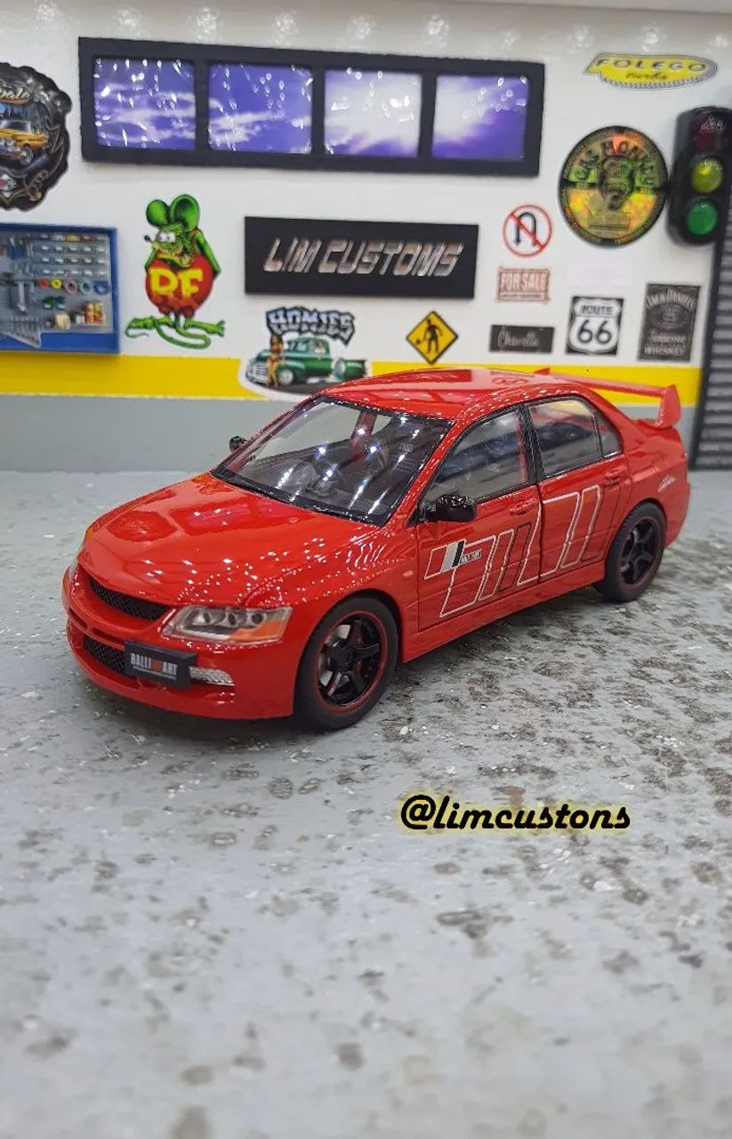 Miniatura 1:24 coleção Mitsubishi evo 