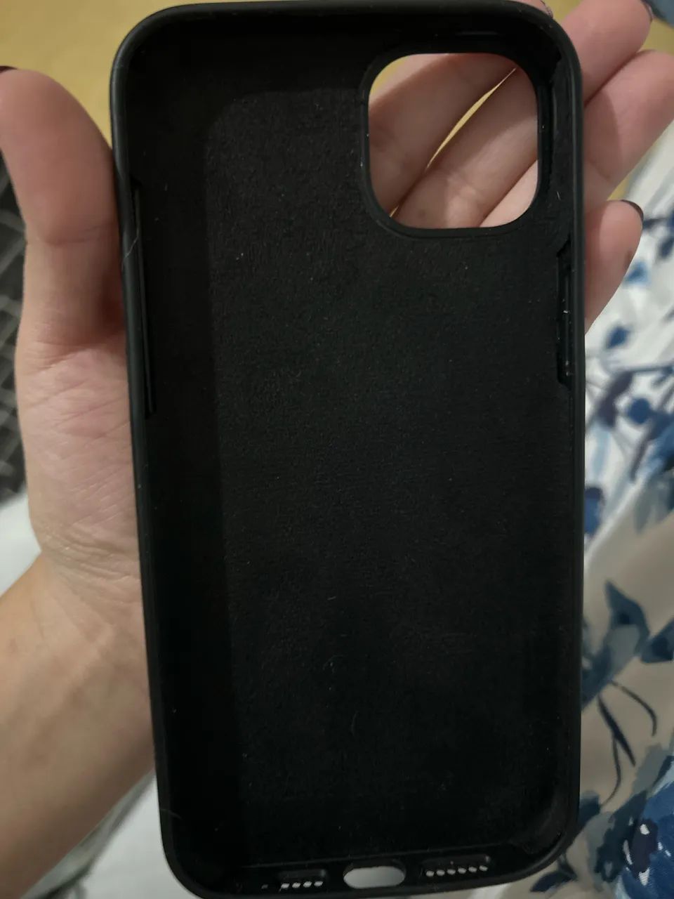 Capa de celular IPhone 14 Plus - Preto (nunca usado) - Foto 2
