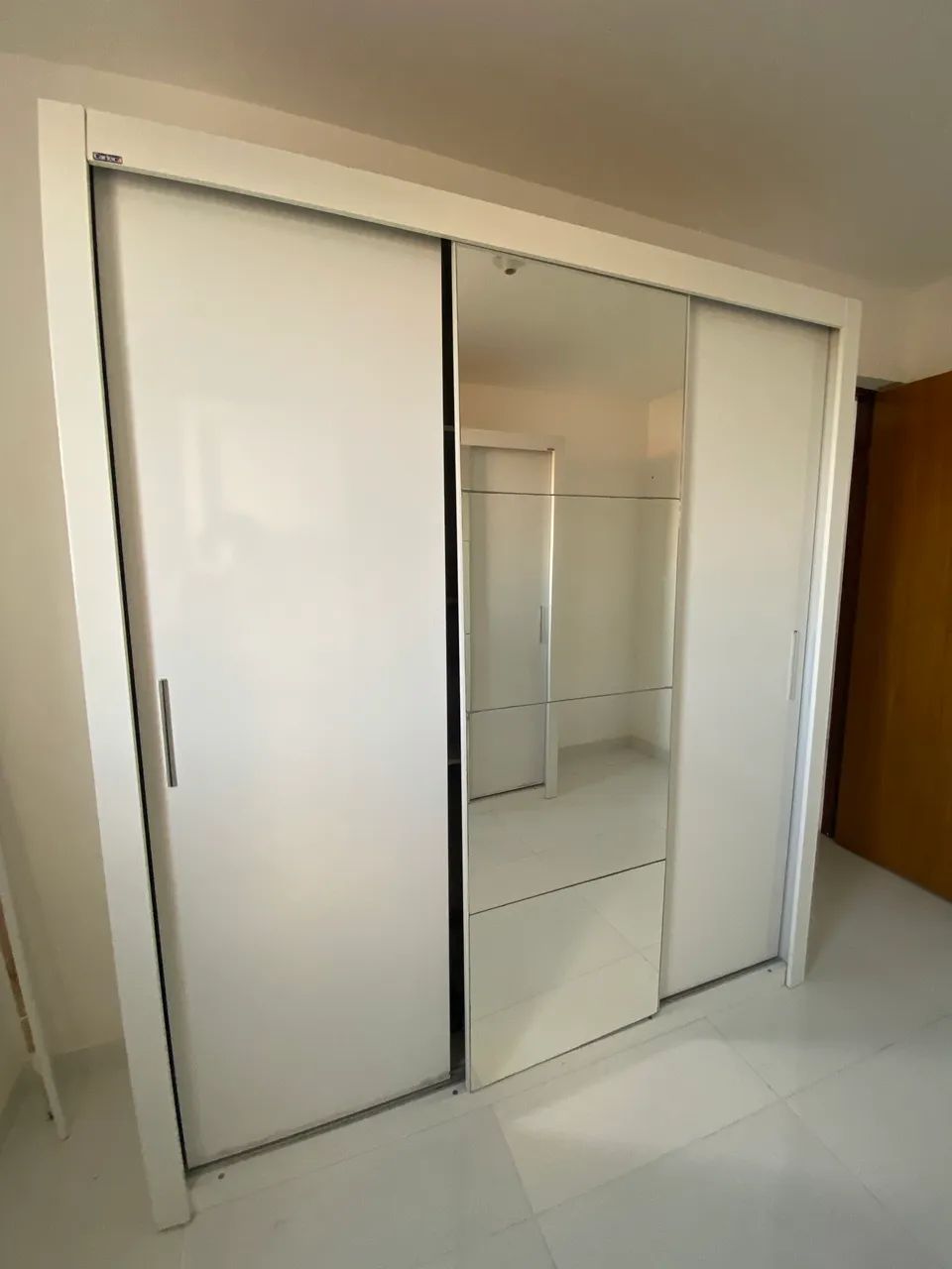 Guarda Roupa 