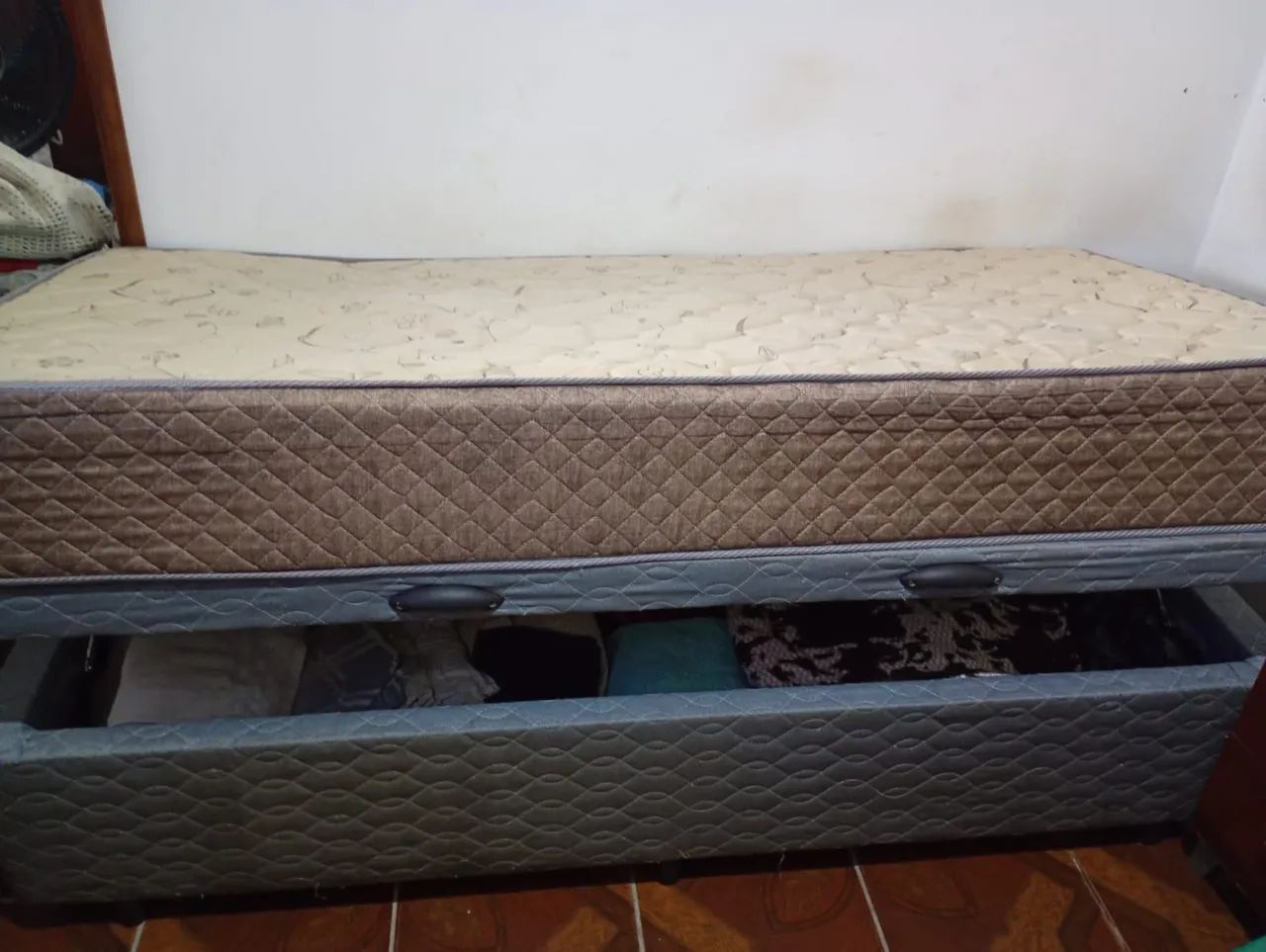 Cama Box Baú Solteiro+ Colchão Ortopédico - R$ 500 - Foto 2