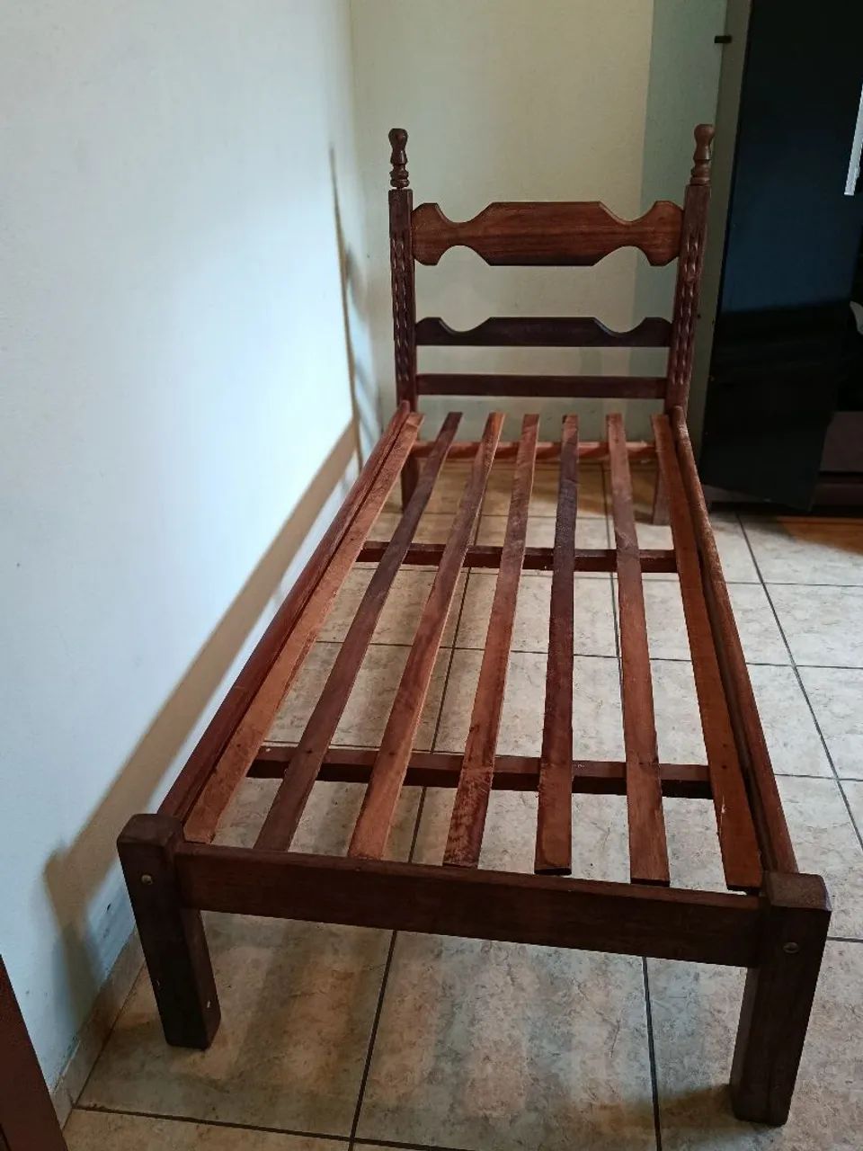 Cama de solteiro de madeira  - Foto 2