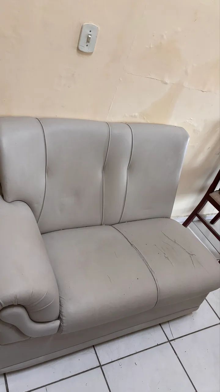 SOFÁ EM BOM ESTADO! Vender rápido - Foto 3