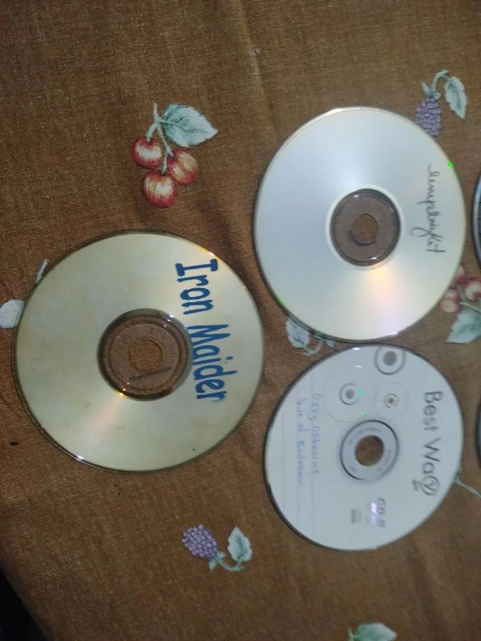 CDs do Metallica e etc.Entrego na região Oeste de BH,com as capas . - Foto 2