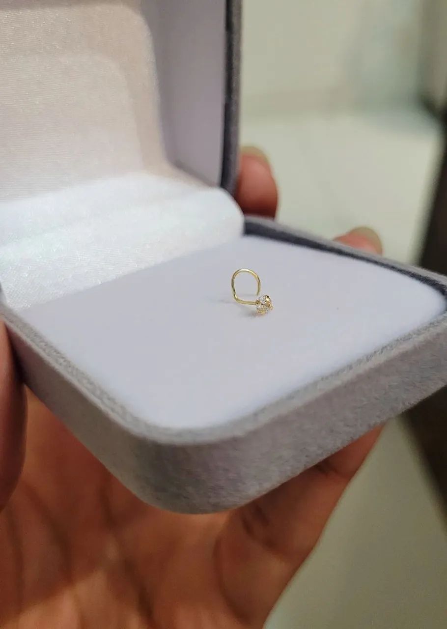 Piercing Nariz Ponto de luz Ouro 18k - Foto 4