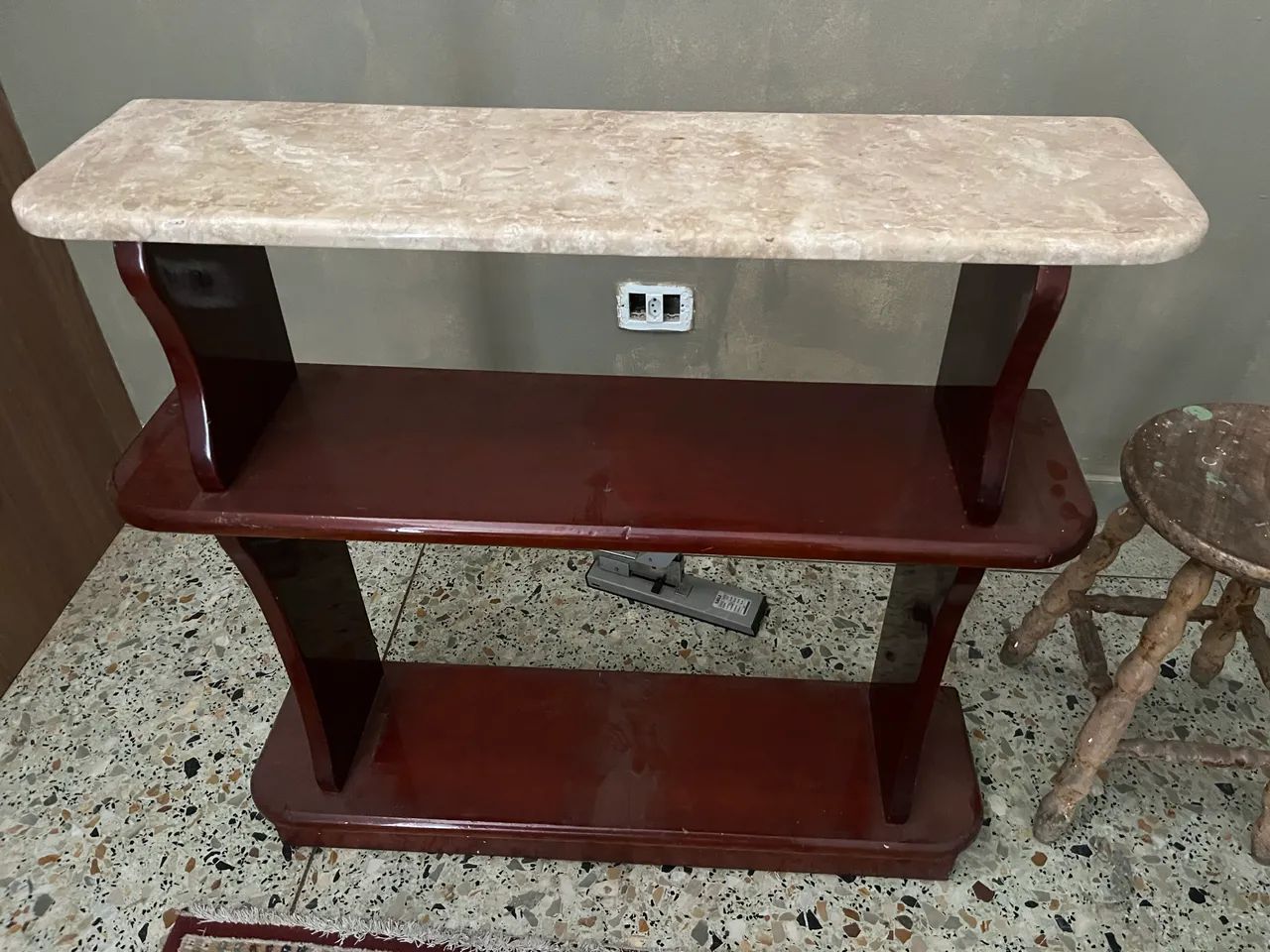 Vendo Hack parede mogno e mármore - Foto 2