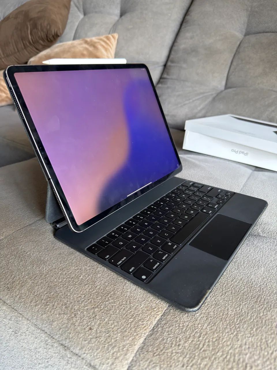 iPad Pro 3ª Geração 12.9 Pol. 512GB + Apple Pencil e Teclado