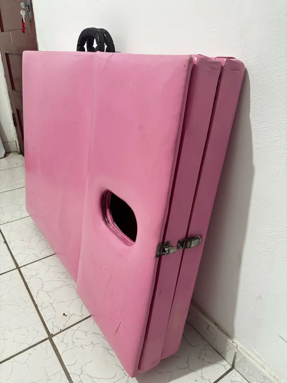 Vende-se Maca Maleta Rosa