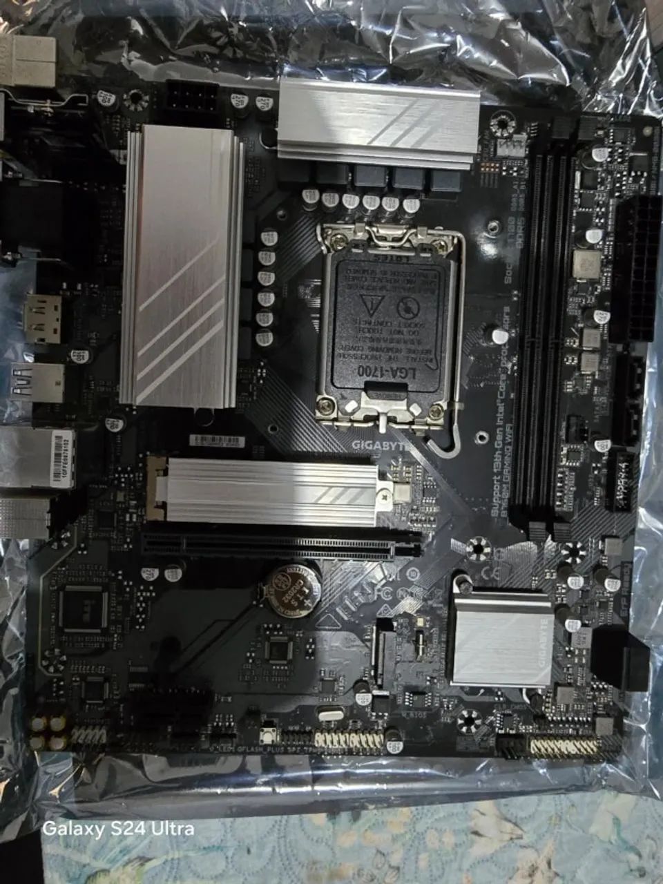 Placa mãe B760m Wi-FI Gigabyte DDR5 - Foto 2