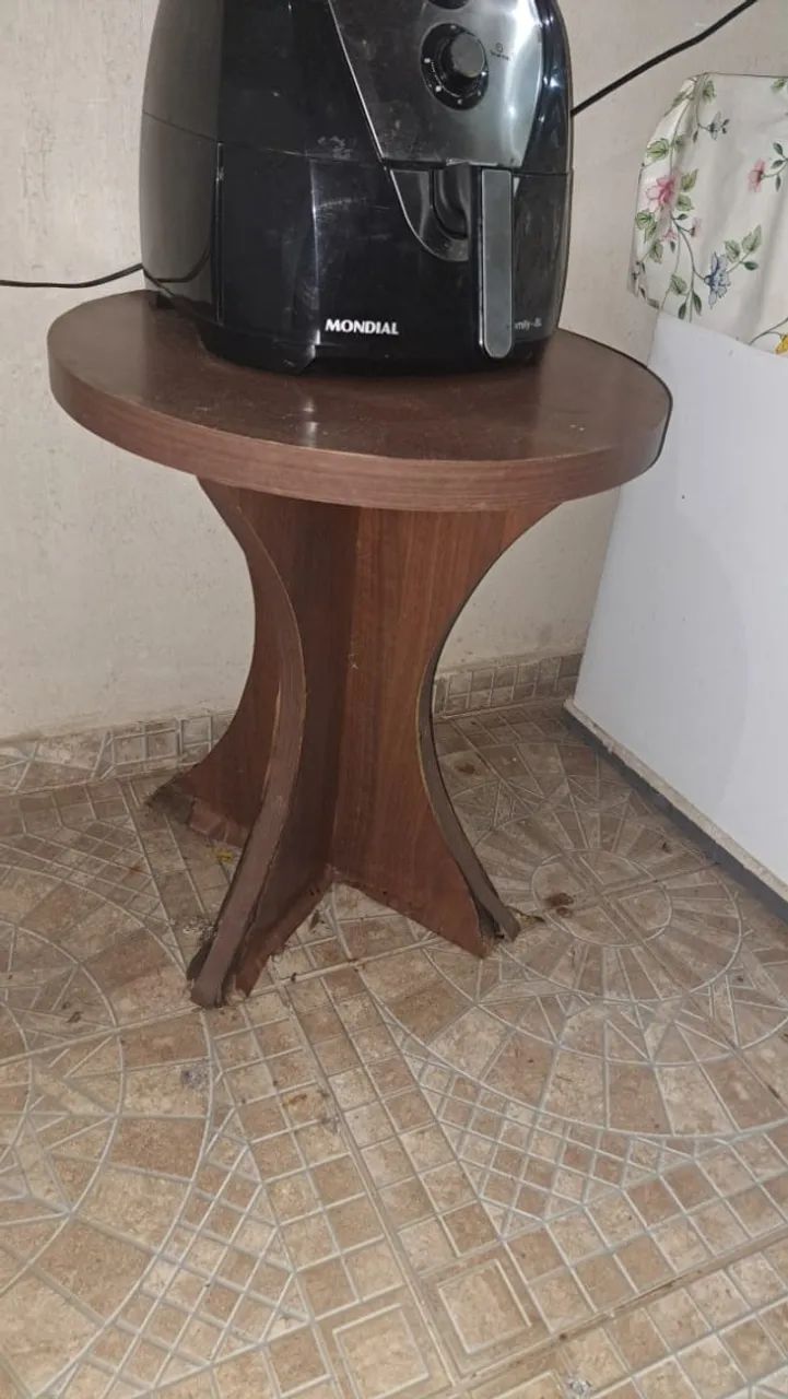 Doação: mesa de centro e armarinho - Foto 2