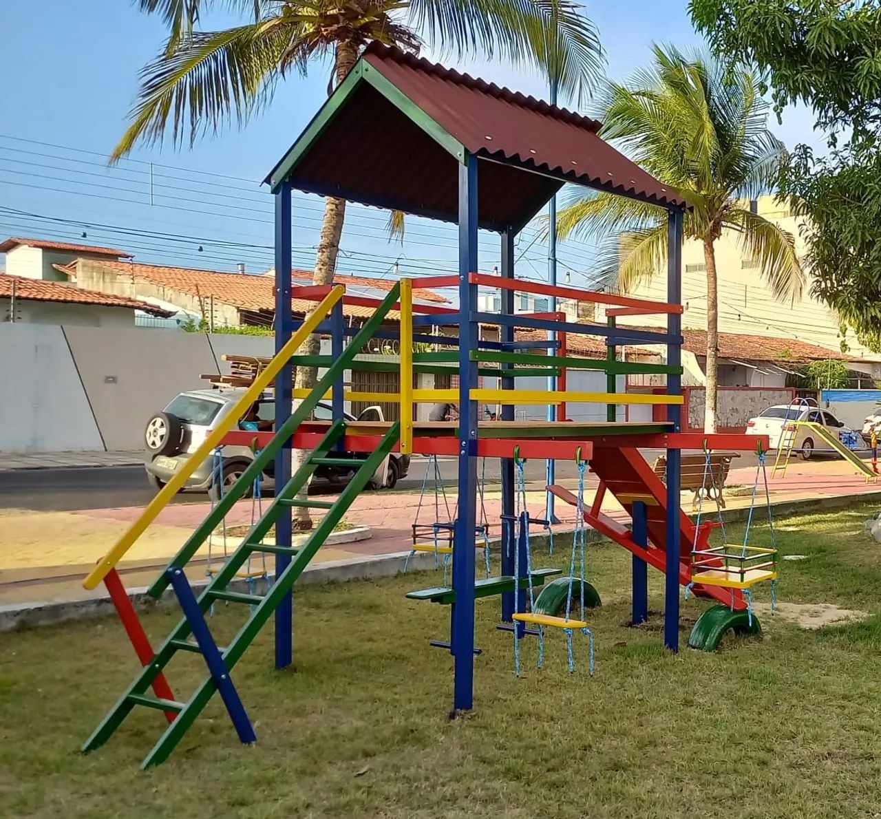 Alugamos e vendemos playglouds em madeira 