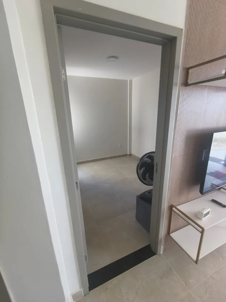 Alugo casa em condomínio com projetados e energia solar todas as despesas inclusas - Foto 6