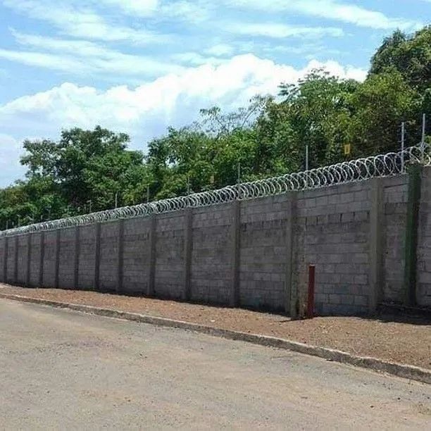 Cerca Concertina clipada R$ 12,90 o metro  - Foto 6