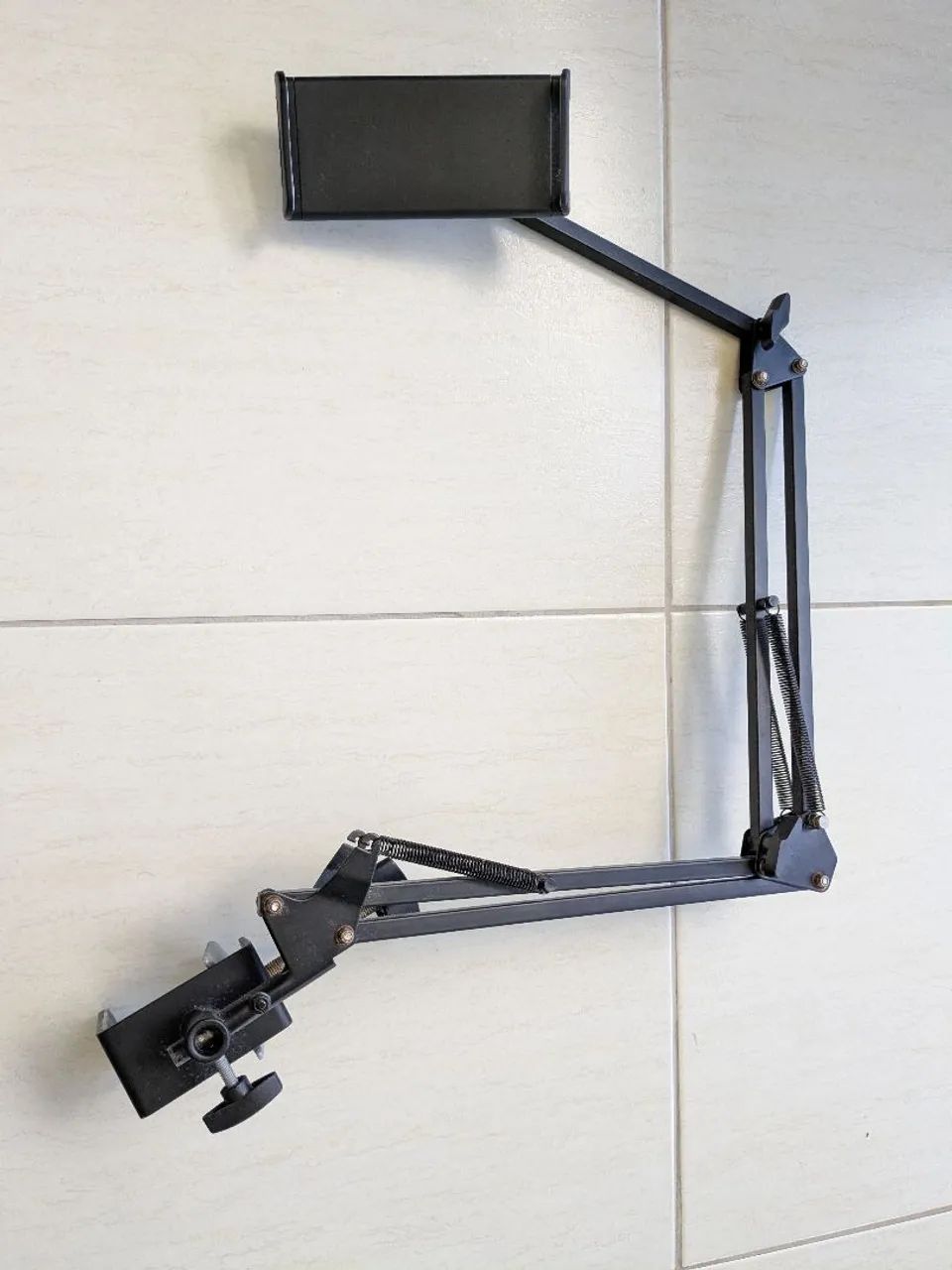Suporte flexível para celular ou tablet - Foto 2