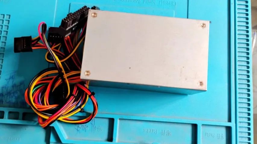 Fonte Micro ATX K-Mex 200W SFX Para Gabinete Slim - Usada - Foto 3