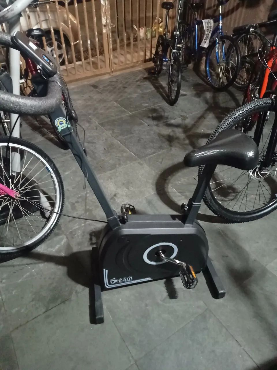 Oportunidade!!!! Bicicleta ergométrica dream funcionando perfeitamente  - Foto 3