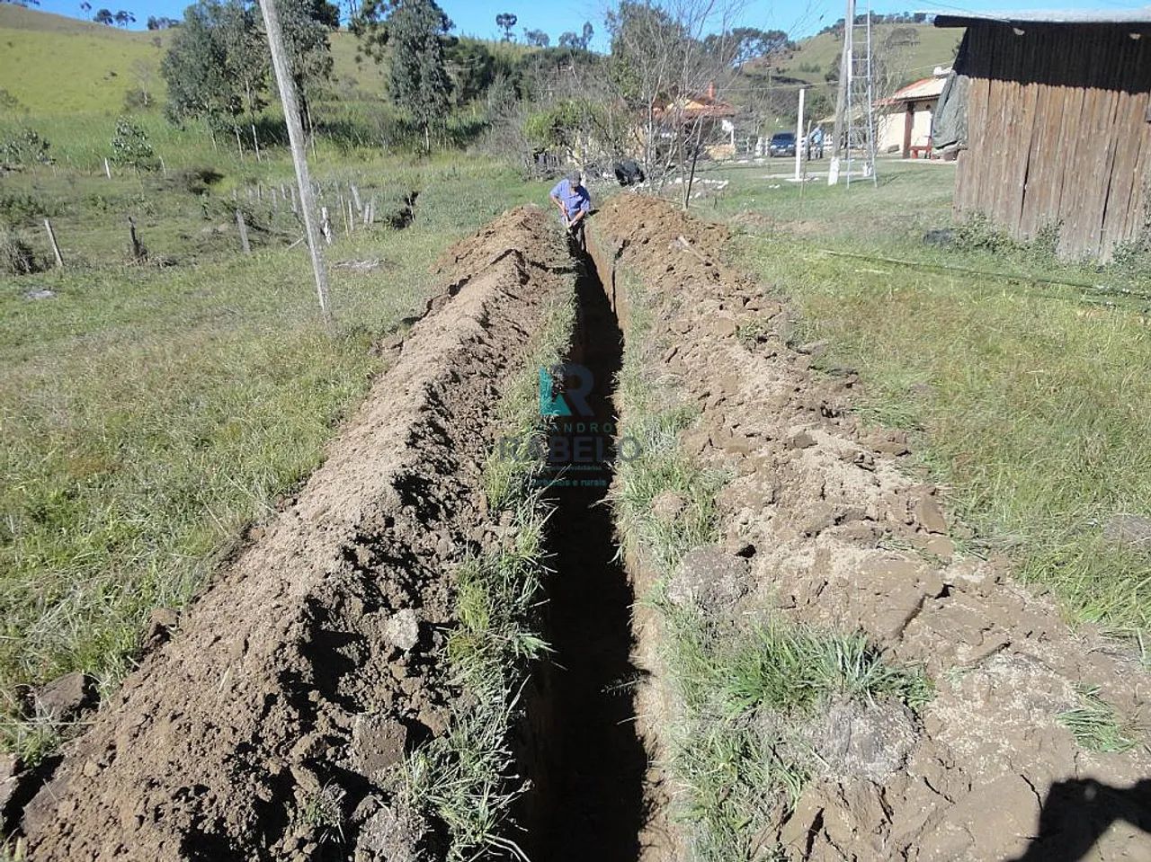 CHÁCARA COM 3 CASAS E TERRENO PLANO COM RIACHOS EM SILVEIRAS - Foto 3
