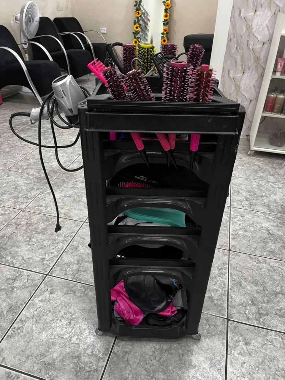 Carrinho de cabeleireiro auxiliar  - Foto 3
