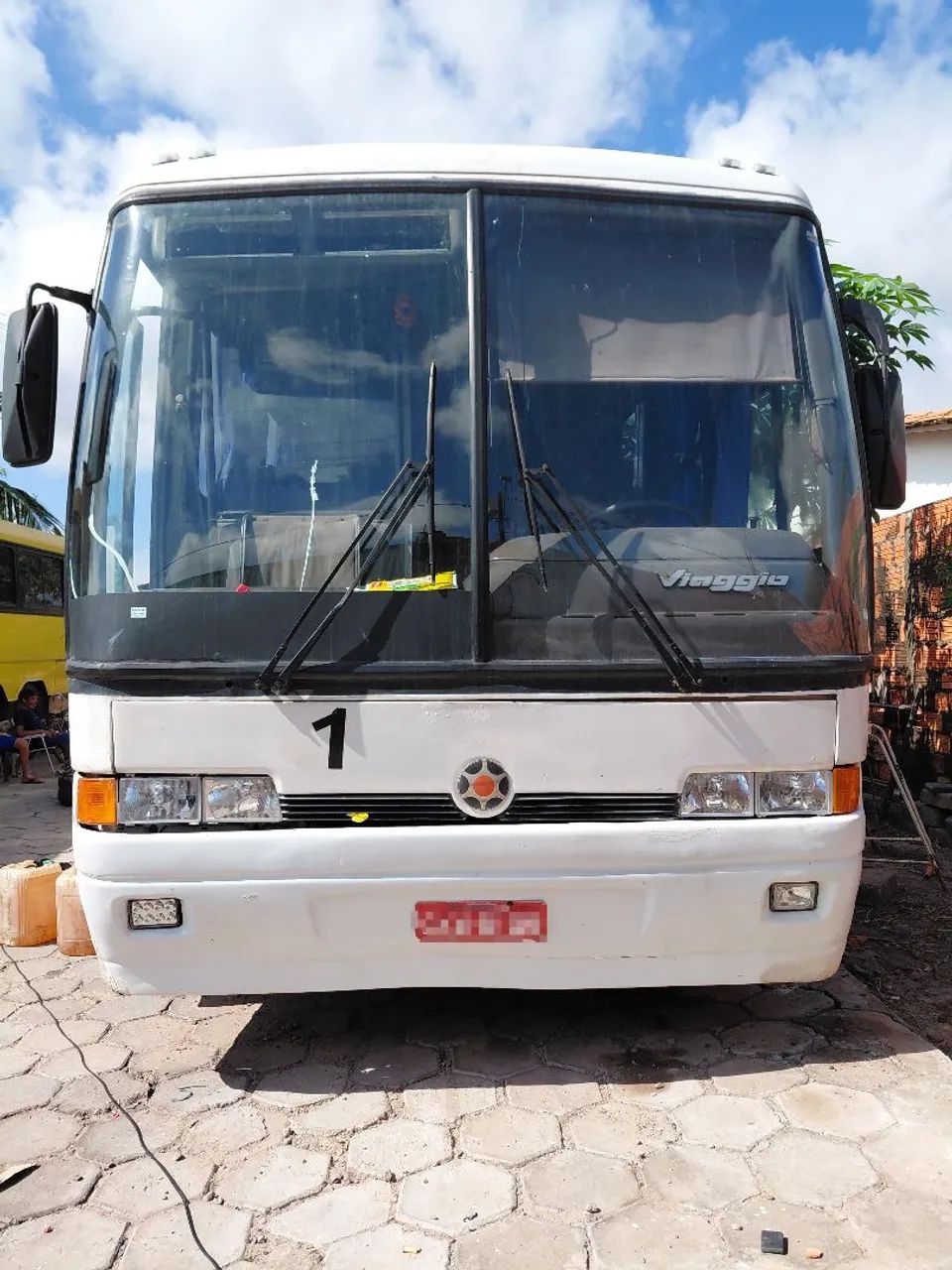 ÔNIBUS MERCEDES BENZ GV1000
