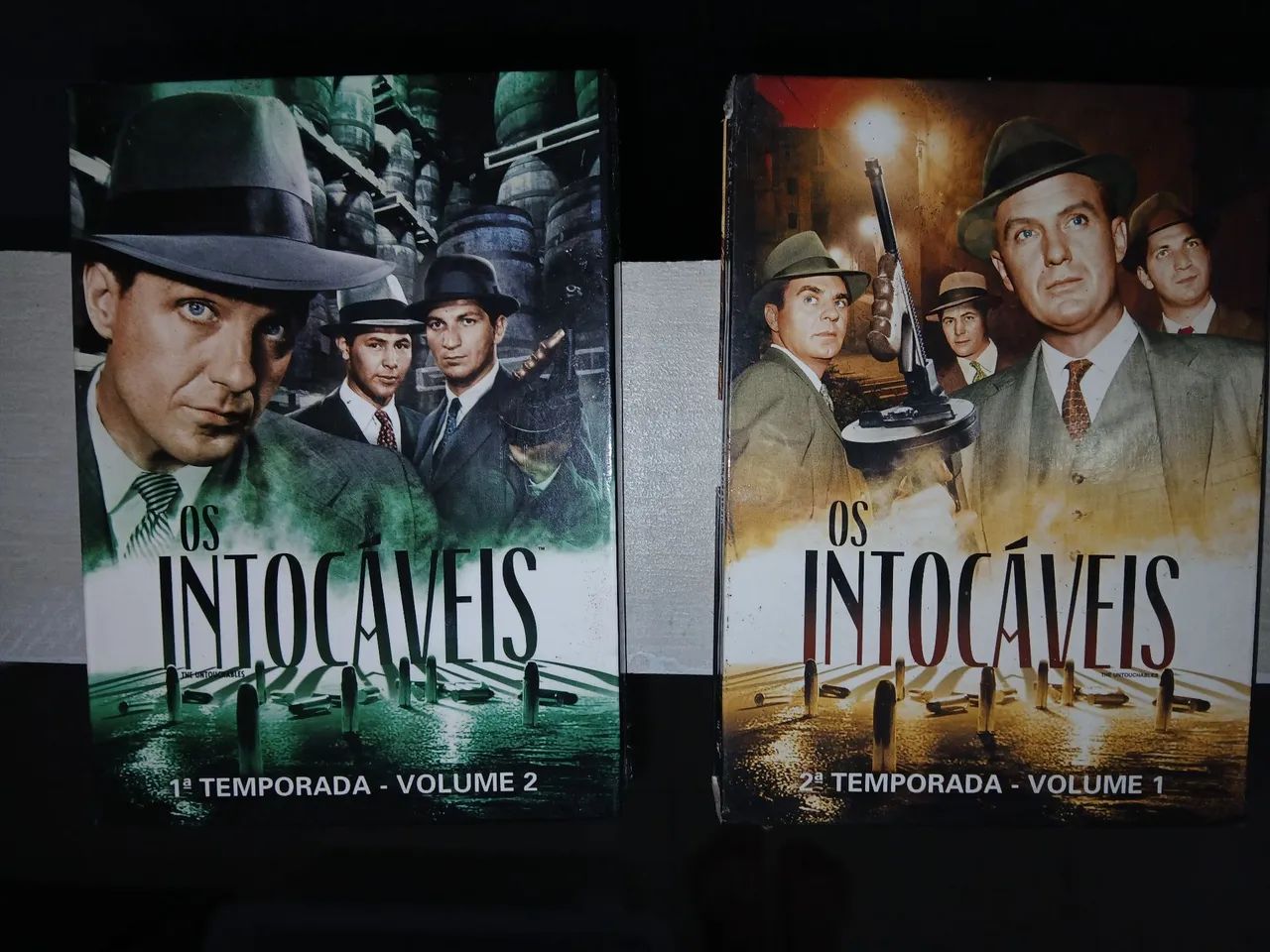 DVDs Duas temporadas de intocável 