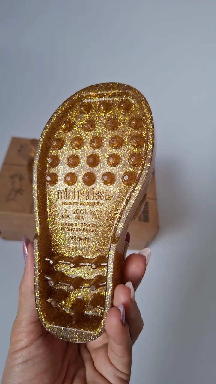 Novo Mini Melissa Possesion Dourado Glitter Numeração 20/21 - Foto 4