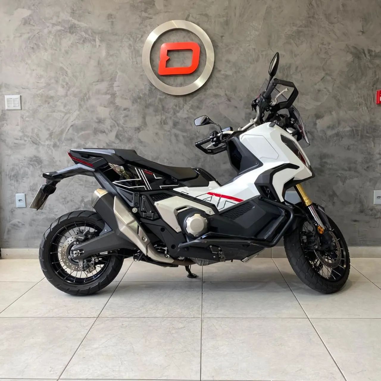 X-ADV 745cc