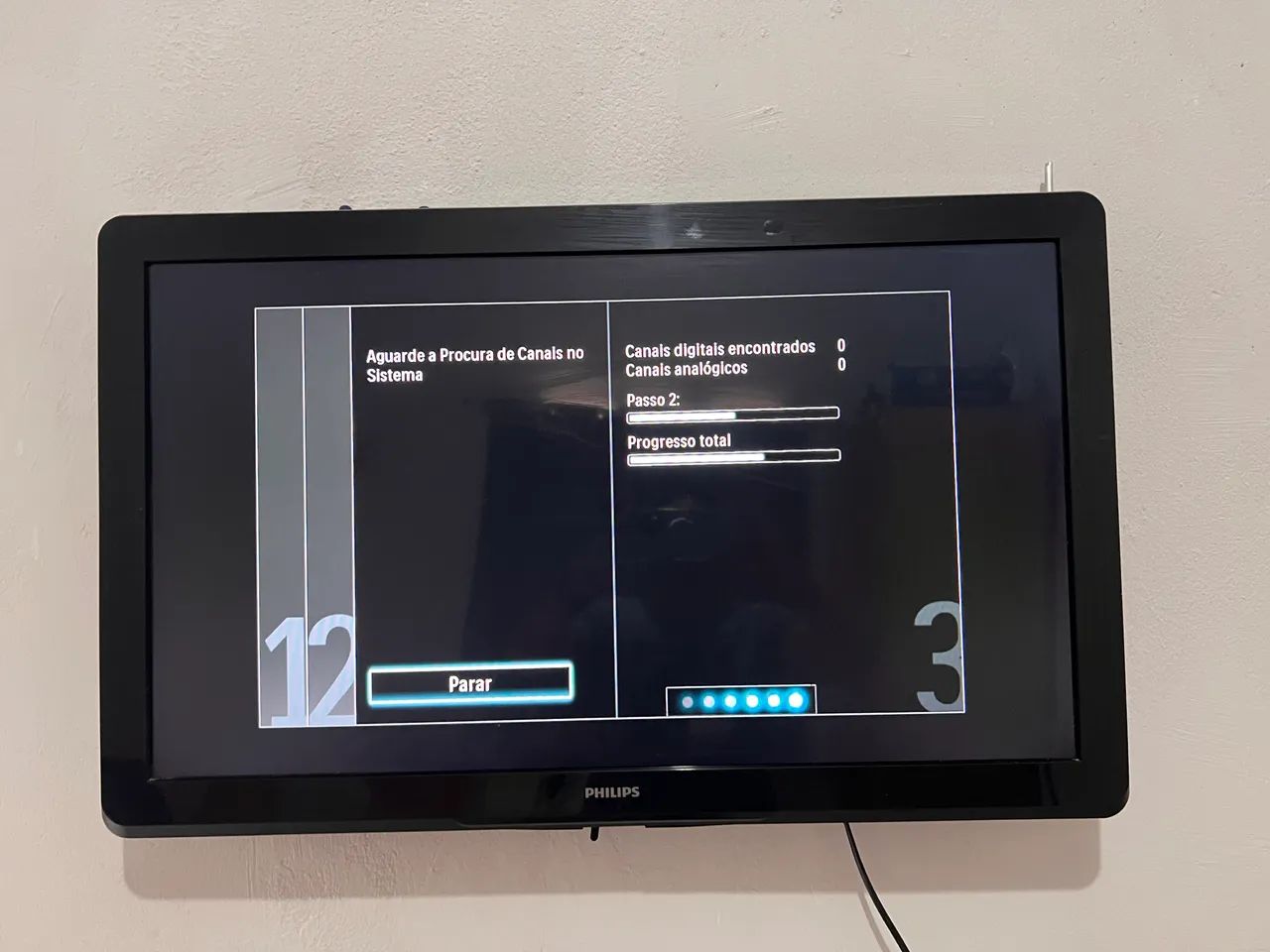 Tv Philips 32 polegadas (não é smart )mas fuciona tidos as entradas e pega todos canais - Foto 2