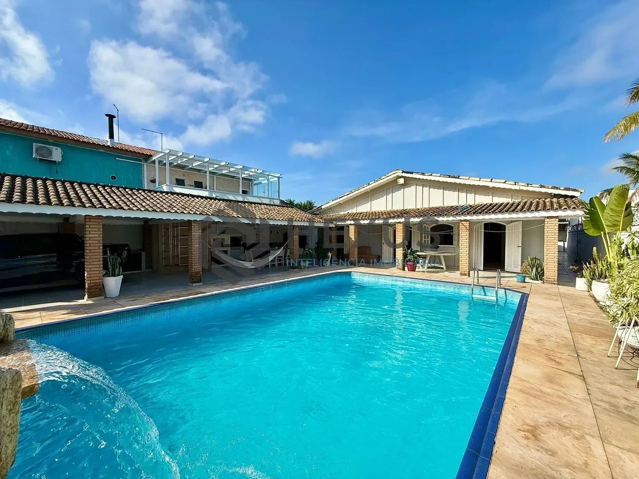 Casa com varanda e lazer a 120m da praia na Enseada, Guarujá - Foto 2