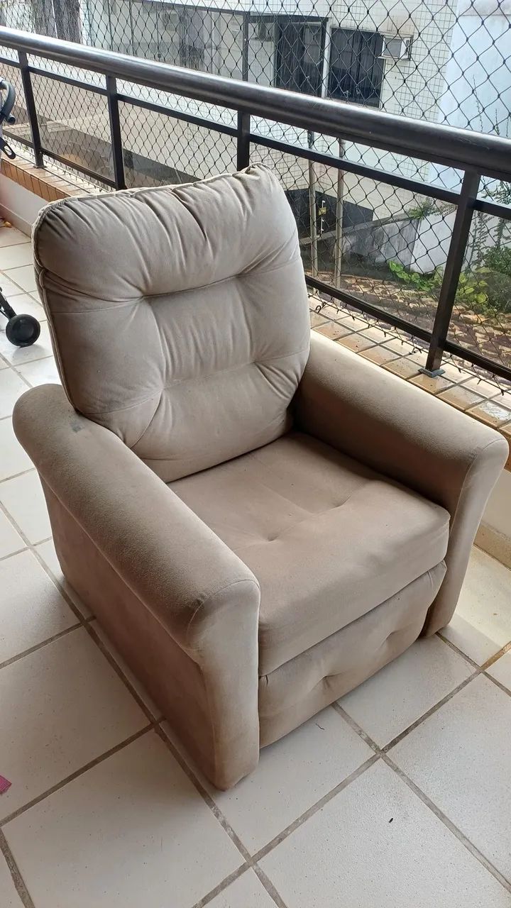 Poltrona Reclinavel / Amamentação / Otimo estado - Foto 3