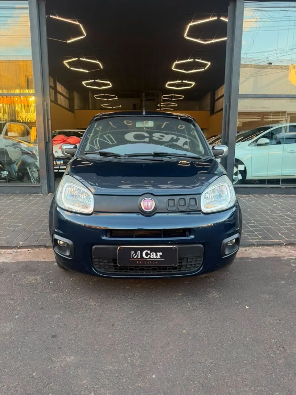 Fiat Uno Attractive 1.0 EVO Fire Flex 8V 5P 2015 - Foto 2