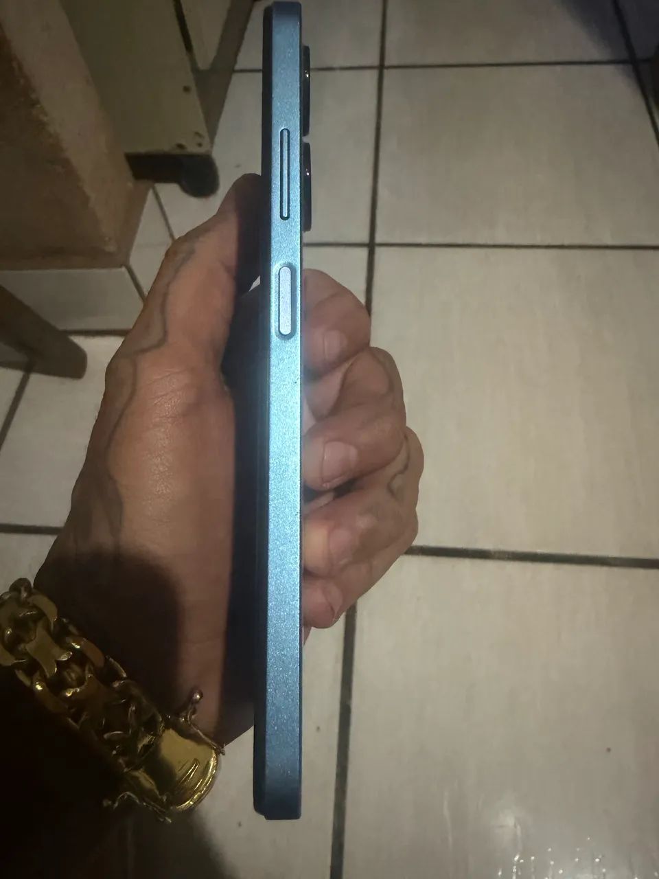Vendo celular Infinix X669C na com azul 