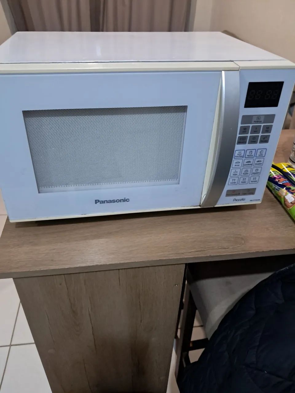 Micro-ondas 250 reais funciona normal 