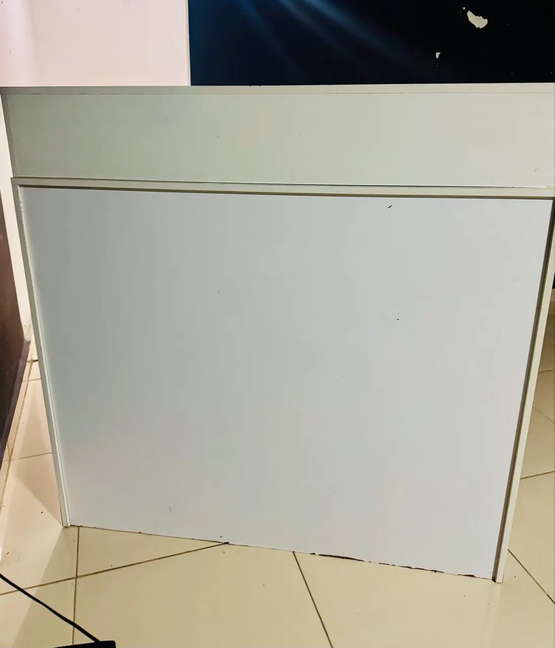 White-colored counter417147480274391042