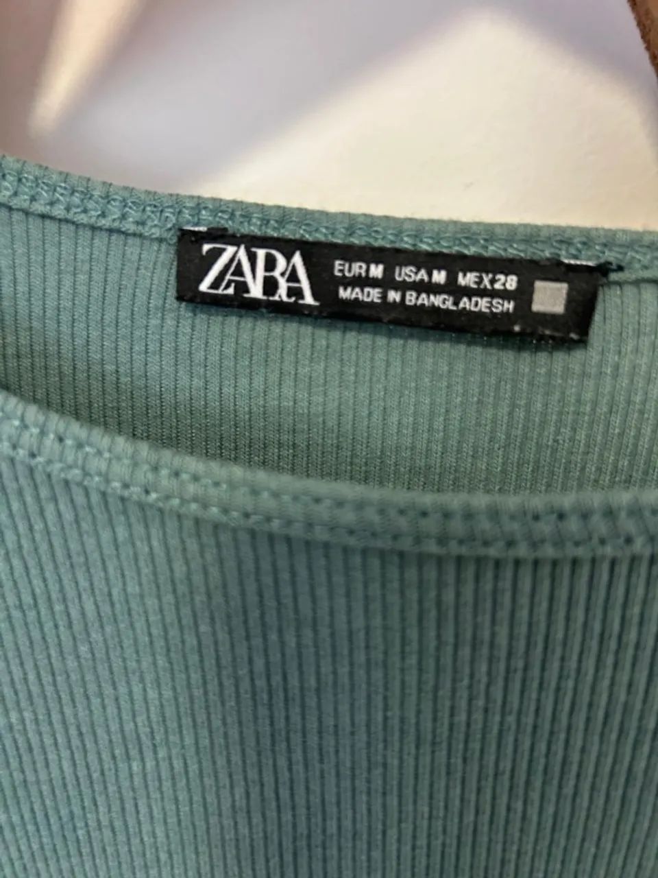 blusa zara verde sem uso m - Foto 4