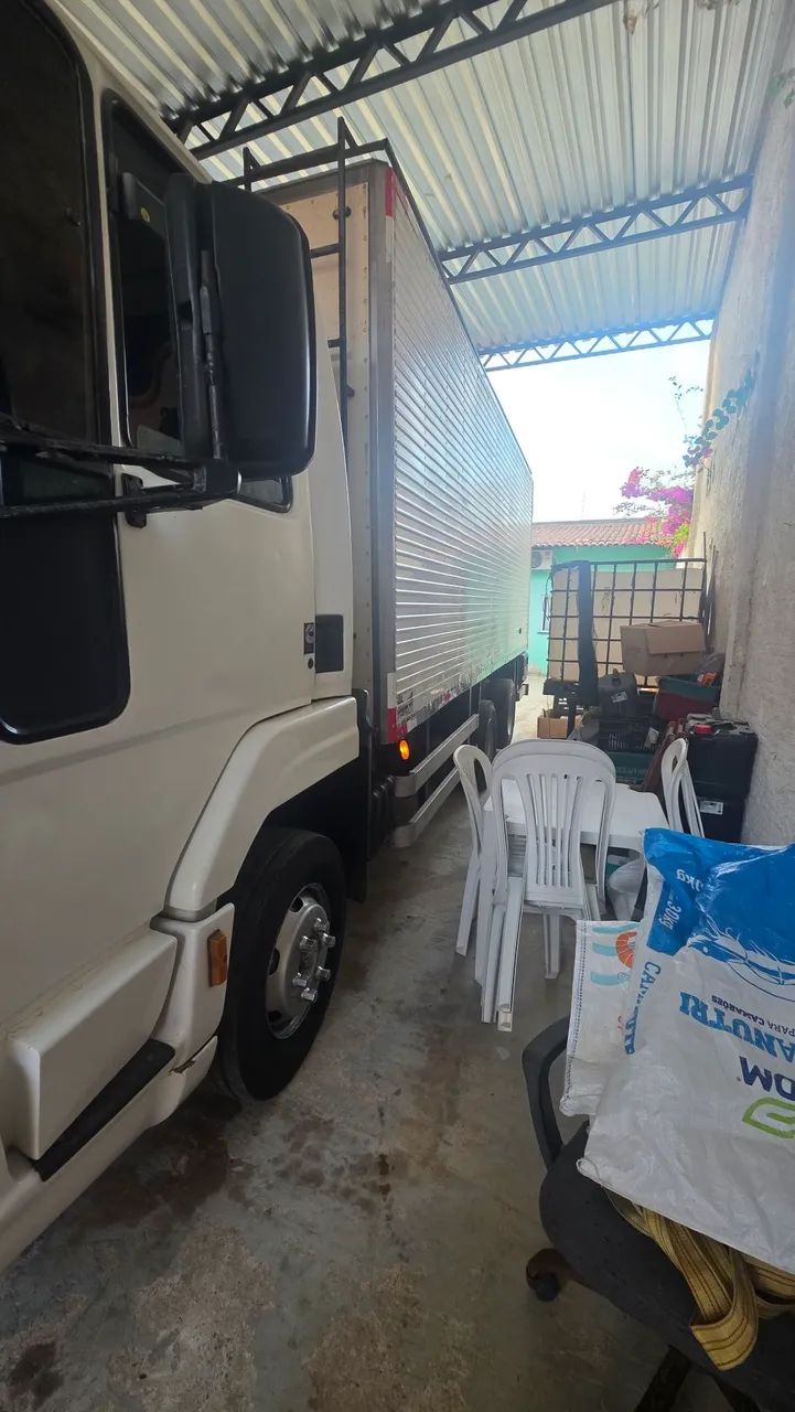 Ford cargo 816 trucado - Foto 3