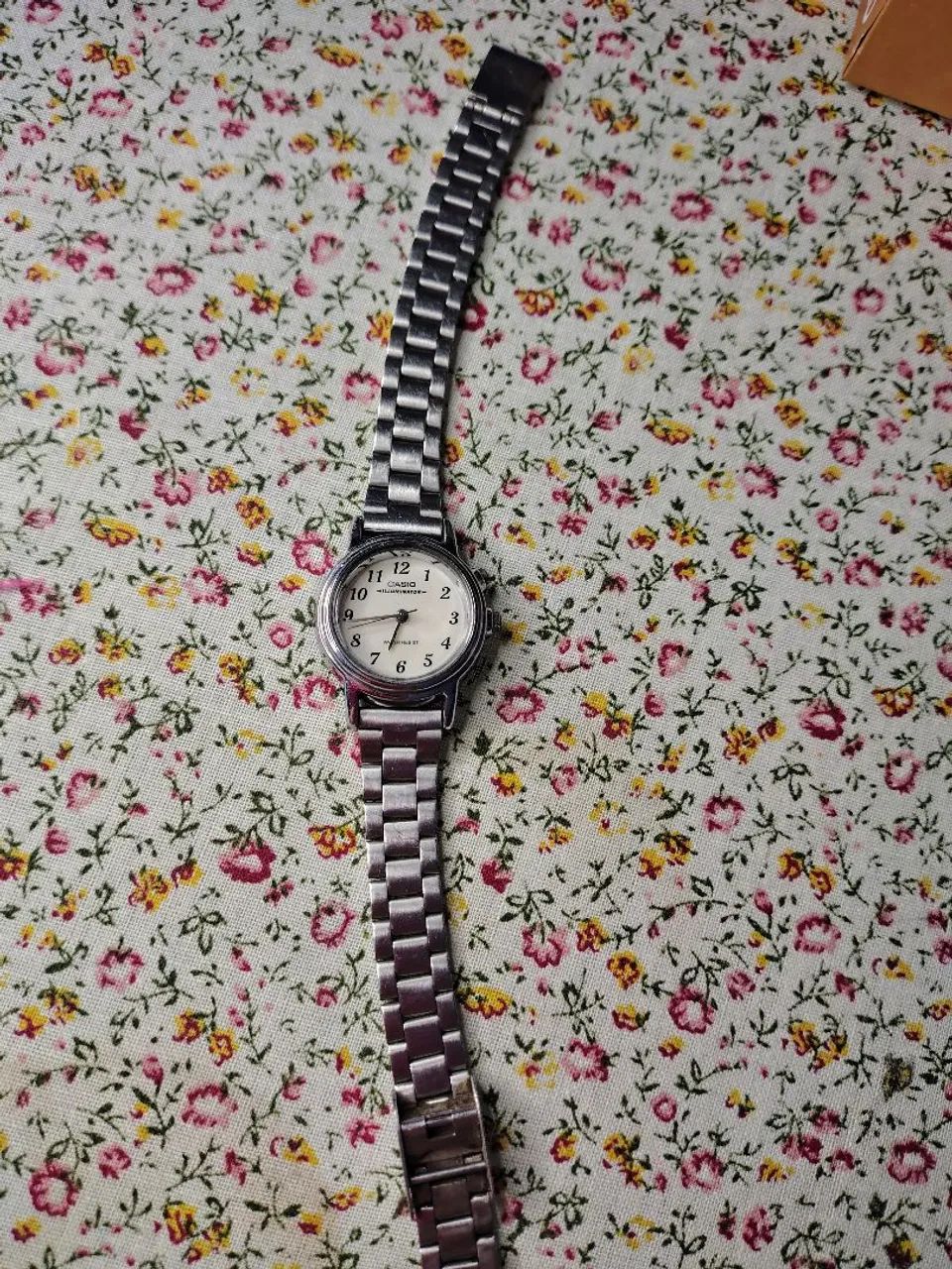 Vendo relógio da Casio seminovo - Foto 2