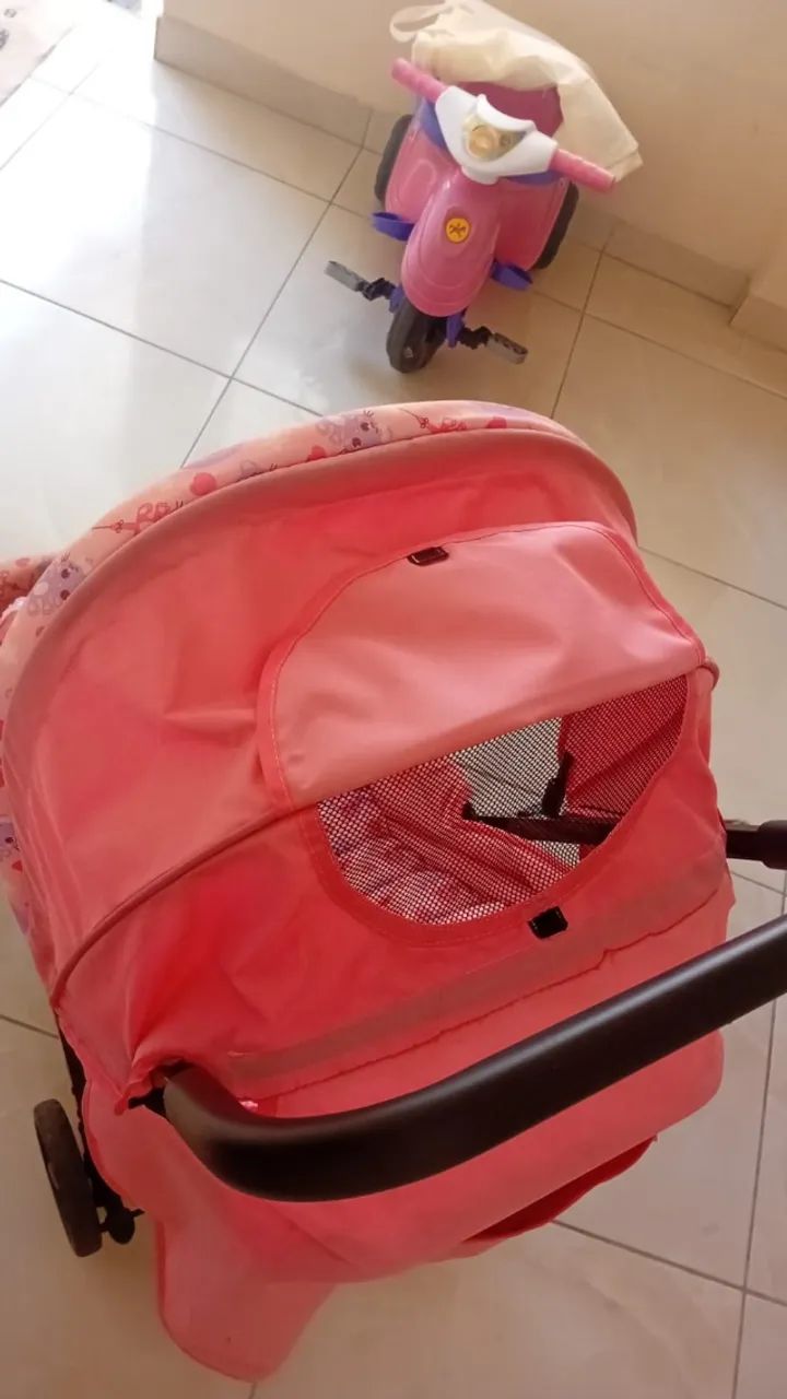 Carrinho de bebê menina - Foto 2