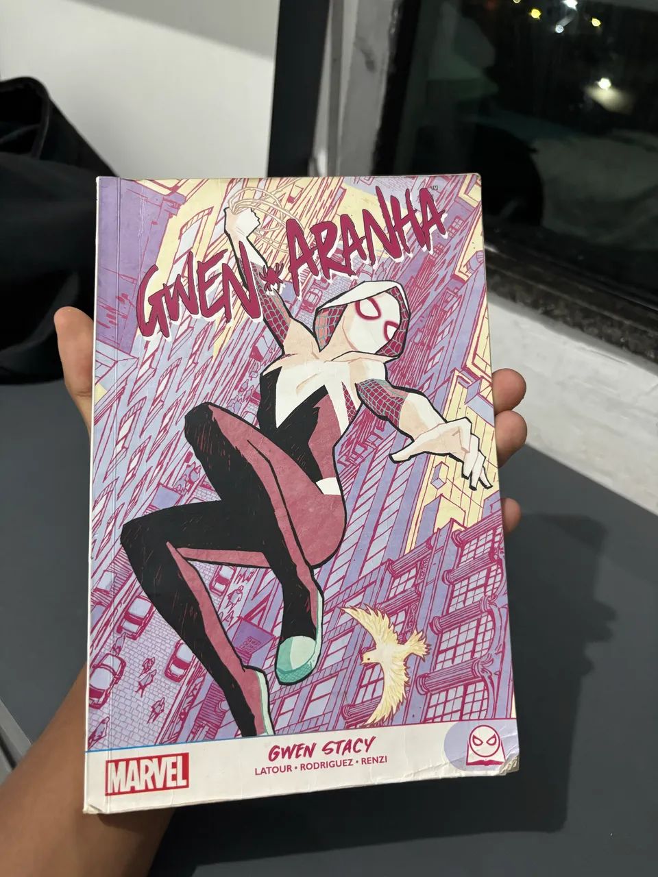 HQ- Gwen Aranha