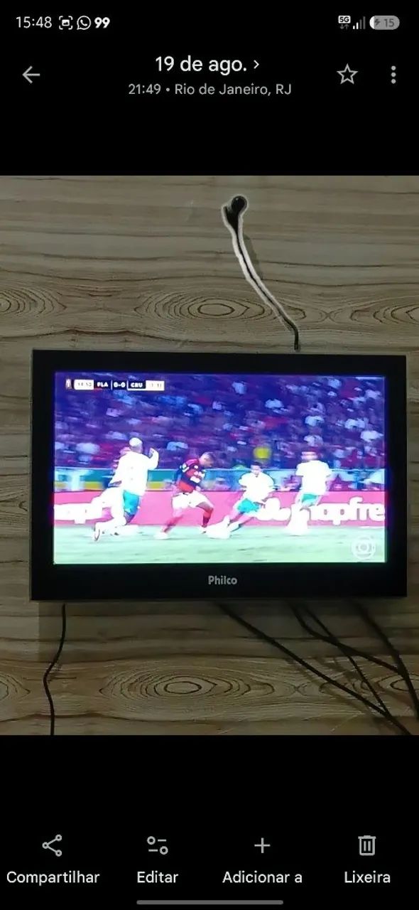Vendo essa TV de 19 polegadas seminova não é smart 