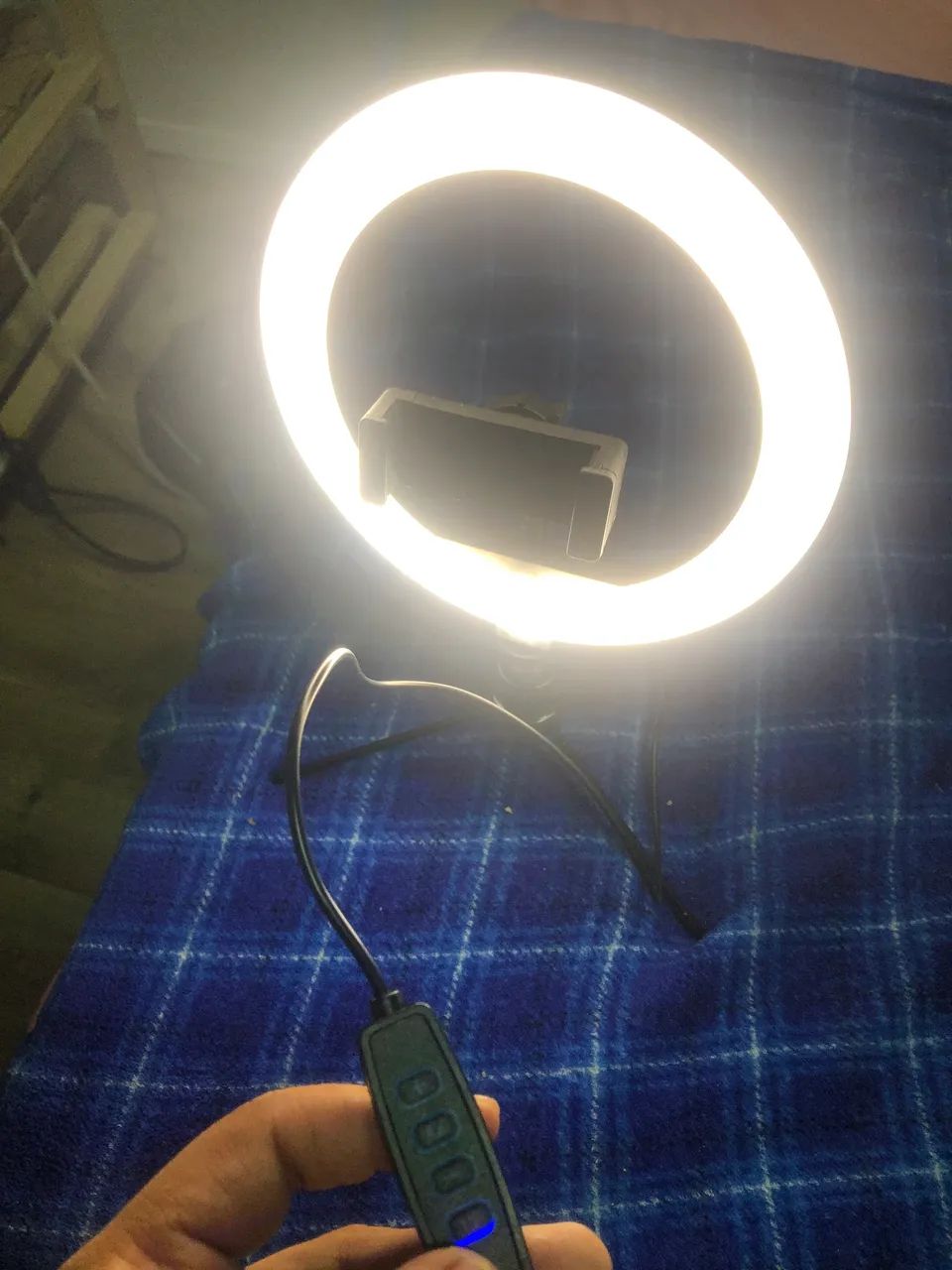 Ring light 15 cm em perfeito estado , vai com fonte  - Foto 2